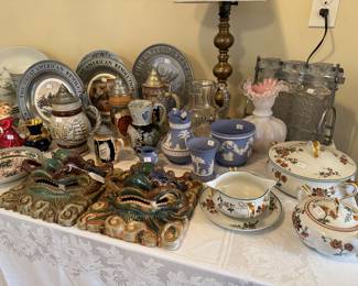 Collection of Wedgwood, China & Commemorative Plates