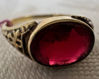 14K Gold & Jeweled Ring