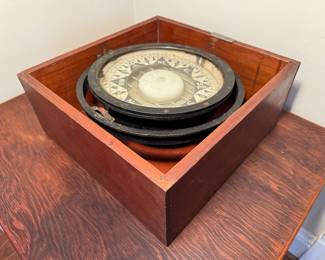 Antique Hand Nautical Maritime Navigational Compass in original case