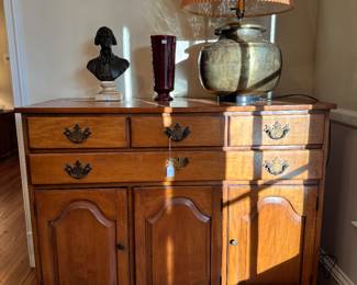 Ethan Allen 4 Drawer / 3 Door Console 