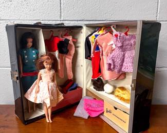 Lot 8 | 1961 Barbie Case + Midge and Skipper Dolls