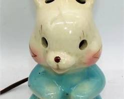 Lot 004   6 Bid(s)
VTG Pottery bunny rabbit lamp light