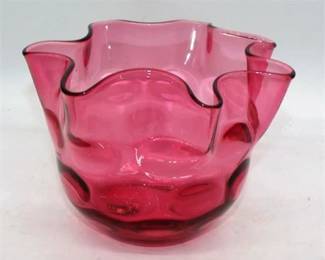 Lot 071   1 Bid(s)
Cranberry glass bowl