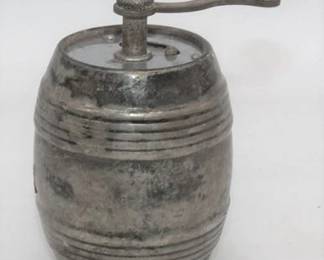 Lot 010   12 Bid(s)
Sterling Silver Pepper Mill S&G