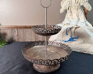 Silverplated tiered tidbit server, needs polished but in nice condition, 11"H x 9"W
