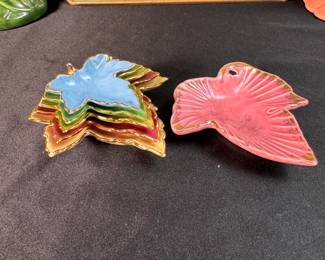 Multi-color nesting porcelain and ceramic leaf trinket dishes, largest is 3"