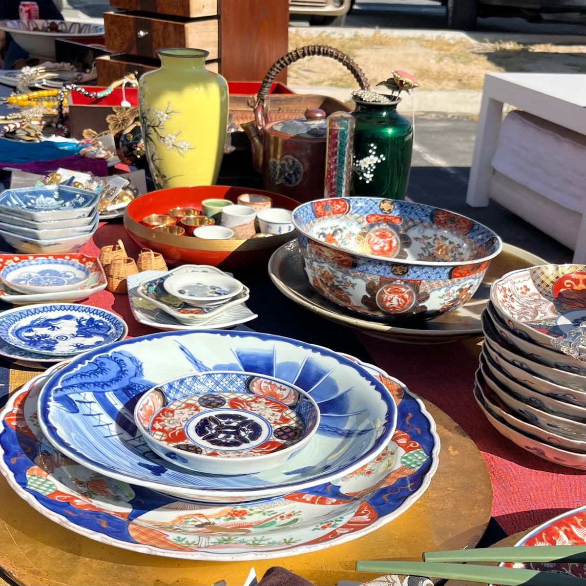 courtyard-estate-sale-in-palm-springs-ca-starts-on-11-18-2023