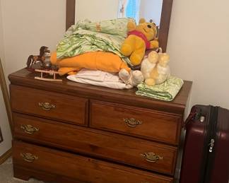 Dresser with mirror 