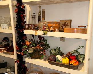 Loads of nice decor!