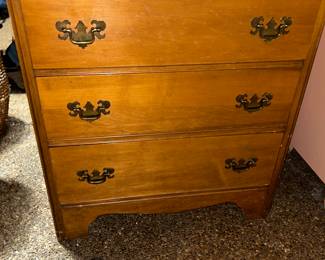 3 drawer chest of drawers