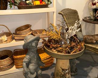 Outdoor statuary/bird bath