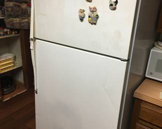 Refrigerator 