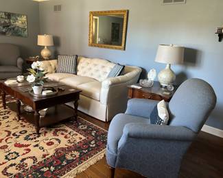 Lovely Thomasville furniture 