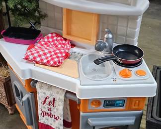 PLAY KITCHEN TOY