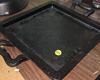 CAST IRON TRAY