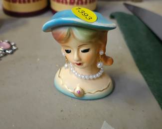 SMALL LADY HEAD VASE