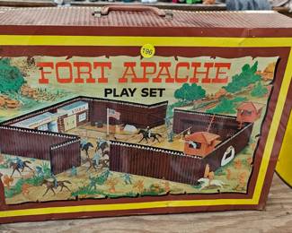 FORT APACHE PLAY SET TOY