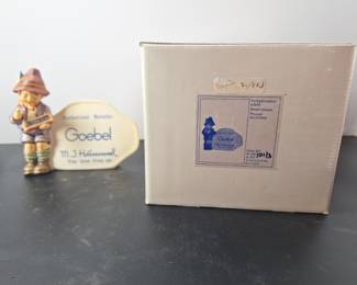 Hummel Goebel "Authorized Retailer Plaque Sign" No. 460 in Box