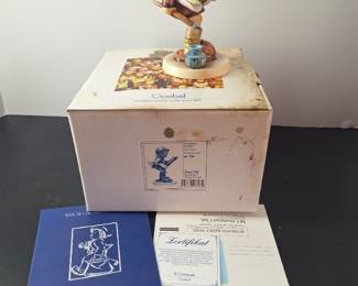 Goebel Hummel No. 391 "Art Critic Boy" Figurine 1991 First Issue 5.5" in Box