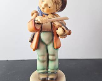 8" Goebel Hummel Figurine " Little Fiddler" No. 2/0