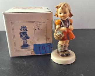 4.5" 1988 Goebel Hummel "School Girl" No 81 2/0