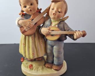 6" Hummel Figurine "Happy Days" Boy Girl Guitar Singing No. 150 - Stamped U.S. Zone