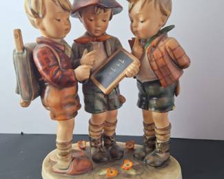 10" - "School Boys" Goebel Hummel Figurine #170