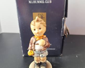 4" Goebel Hummel No. 554 "CHEEKY FELLOW" Boy Holding Apple Figurine in Box
