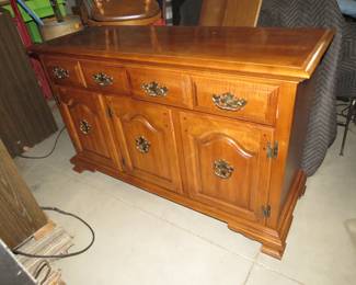 Lot 481. 54x33x19" dresser