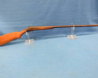 Lot 12. Forehand Arms single-shot 12-gauge shotgun.&nbsp; Stock is not original.&nbsp; Serial no. 30324.