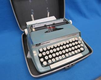 Lot 419. Vintage Smith Corona Typewriter