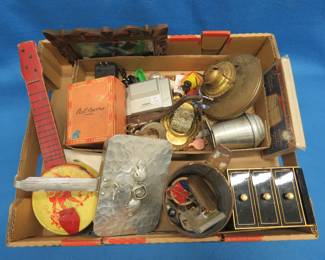 Lot 195. Knick-Knacks