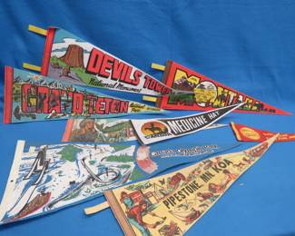 Lot 340. Midwest Vacation Spots and Other Location Pennants
