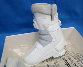 Lot 69. Raichle RX-760 Women's Size 7 Ski Boots