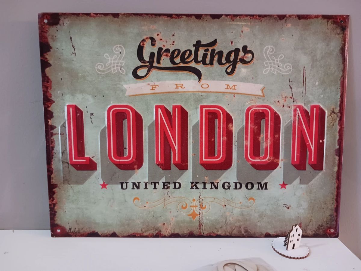 Tin greetings from London United Kingdom sign