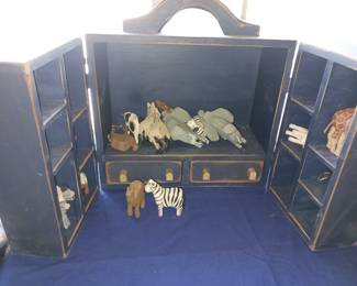 Noah's Ark portable toy wood carved animals
