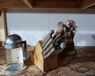 Antique juicer squeezer. Knife set and wood block