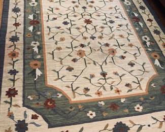 Large Woven Clean Area Rug and Pad. 8 ft x 5 ft.