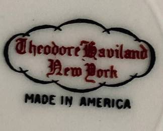 Theodore Haviland China Set. 24 Pieces.