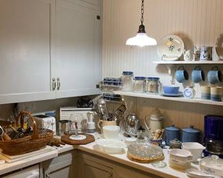 Kitchen Items and Cookware.