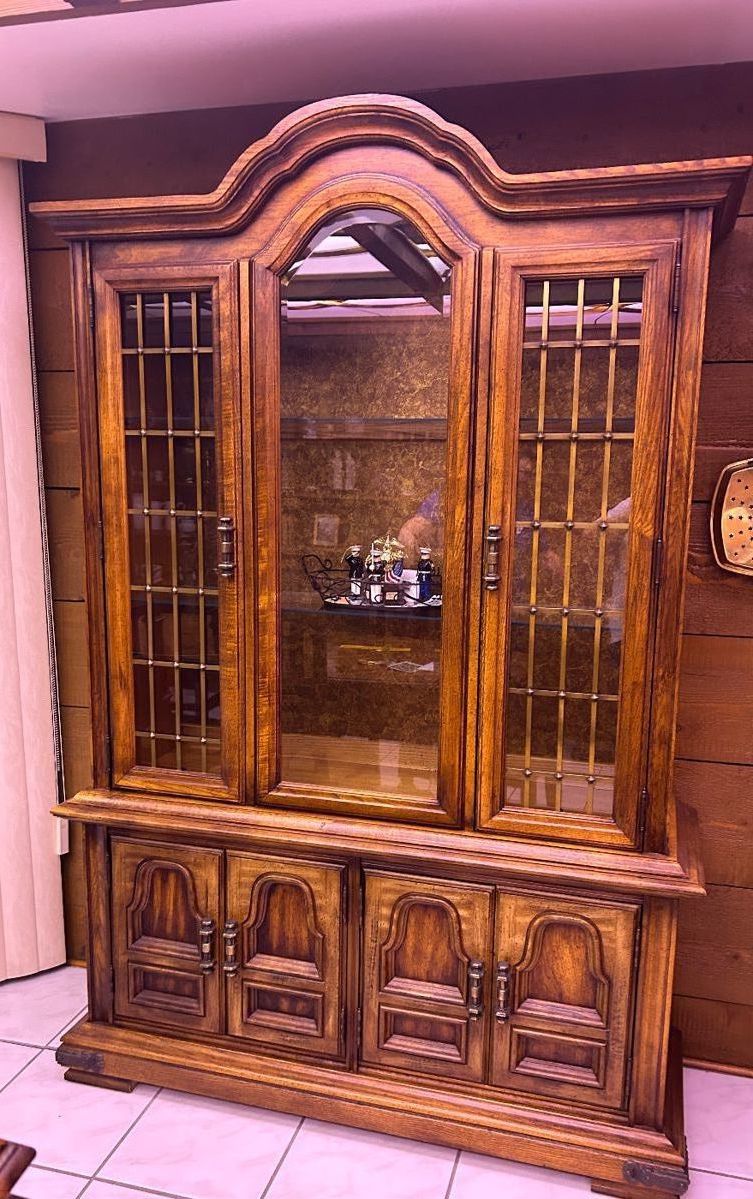 Estate Sale Hinckley, OH. Private home. starts on 11/18/2023