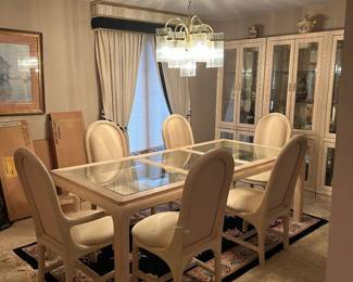 Dining table with 6 chairs and protective pads