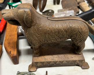 Cast iron dog nutcracker