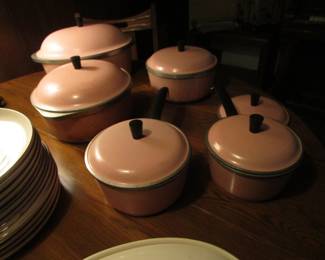Vintage pink pots/pans