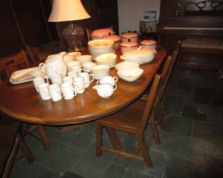 Vintage oak table/chairs