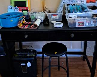TABLE/DESK, STOOL, OFFICE AND DESK SUPPLIES, SHREADER