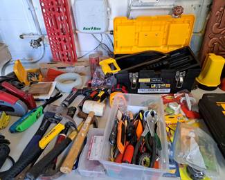 SMALL HAND TOOLS, HARDWARE, TOOLS, TOOL BOX AND MORE