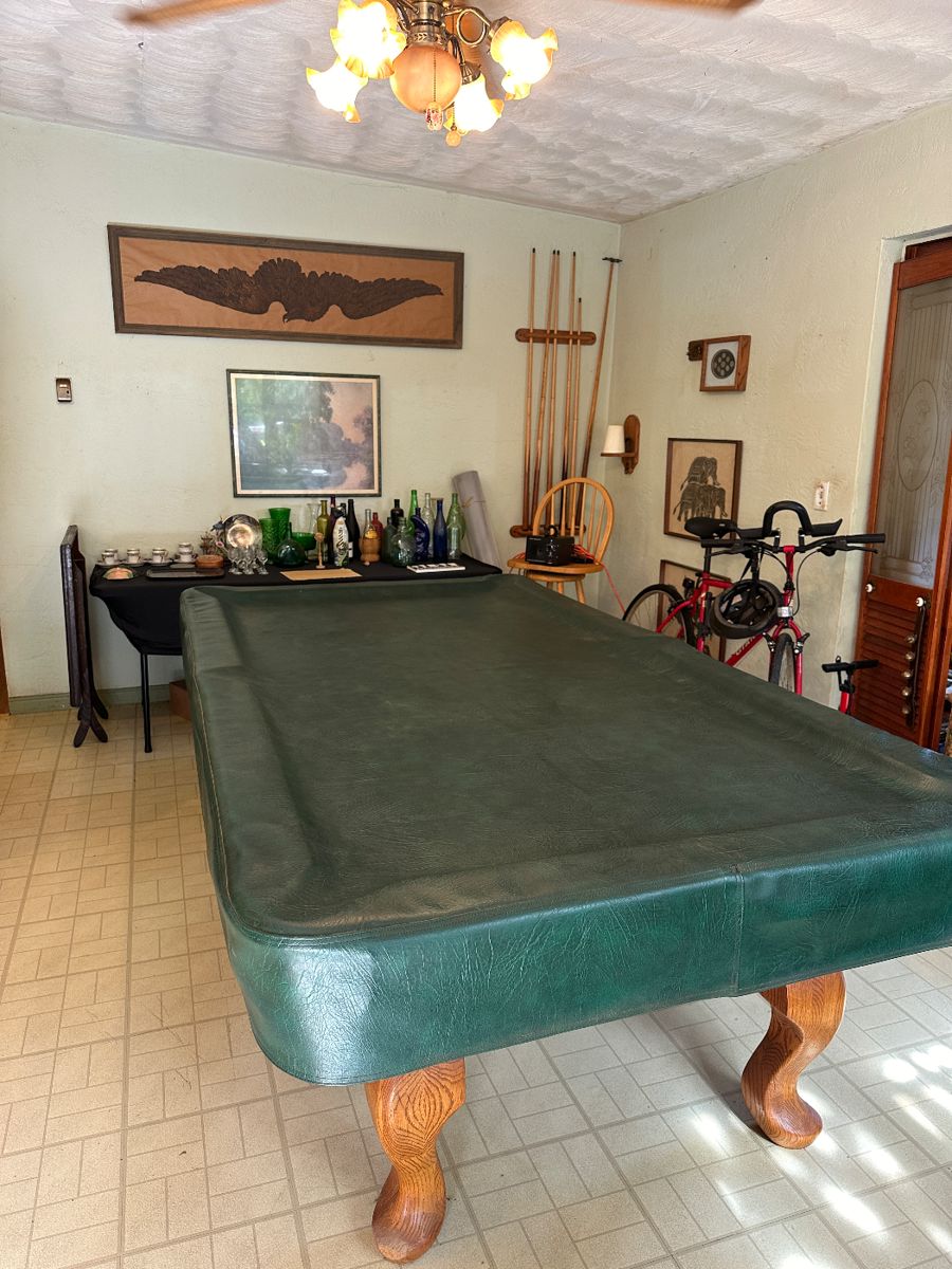 Pool table