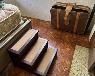 Bed stairs with storage