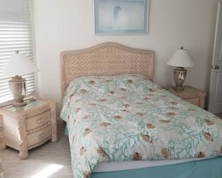 Nice quality queen wicker bedroom suite: queen bed, two nightstands, dresser with mirror